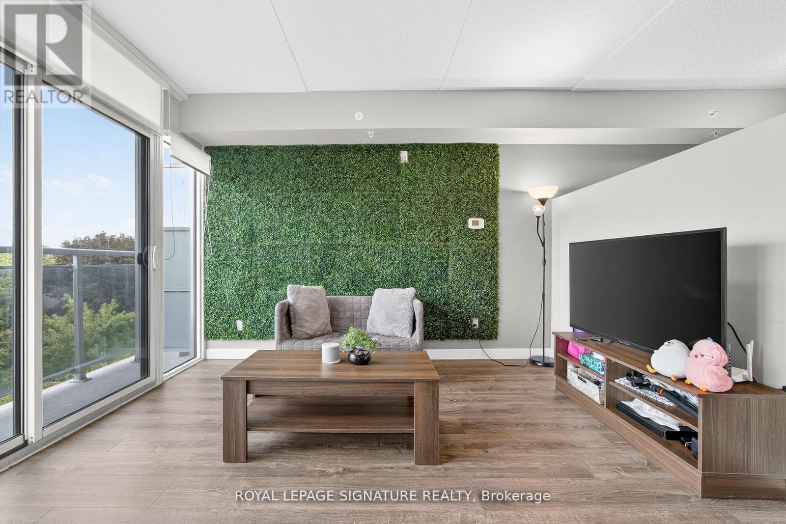 6 - 308 Lester Street, Waterloo, Ontario  N2L 0H9 - Photo 15 - X12726128