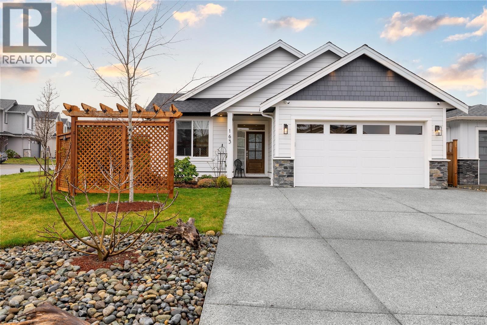 163 Cabot Crt, Parksville, British Columbia