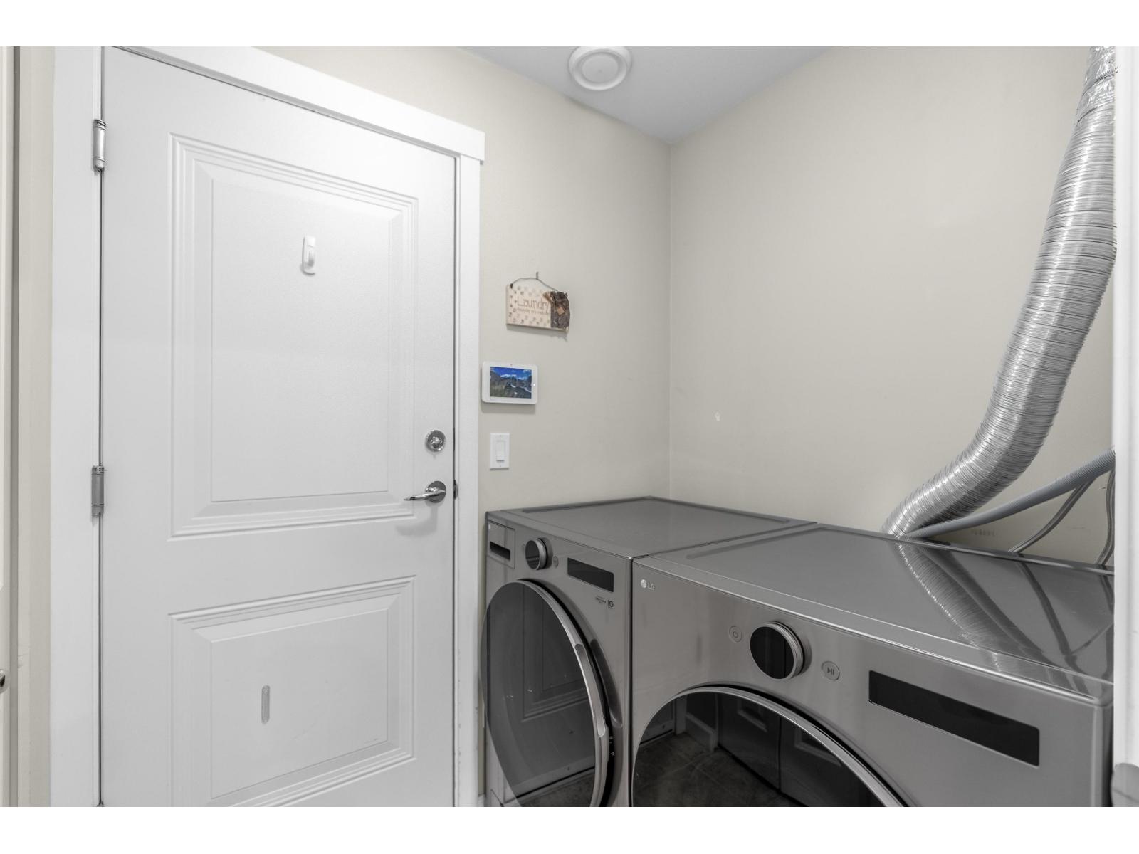 6879 195a Street, Surrey, British Columbia  V4N 6K3 - Photo 12 - R3082129