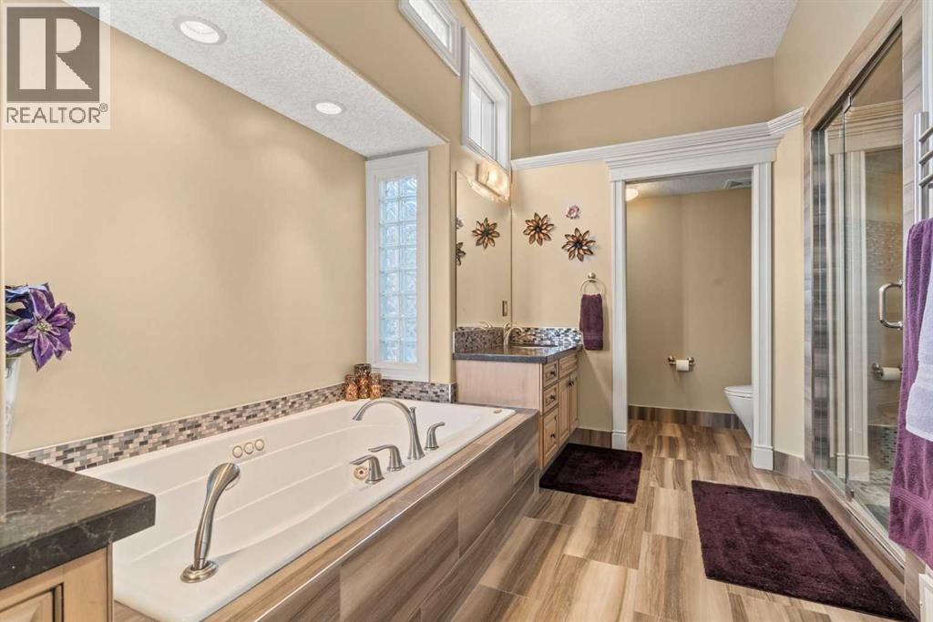 14 Mckenzie Lake Island Se, Calgary, Alberta  T2Z 3P4 - Photo 22 - A2281044