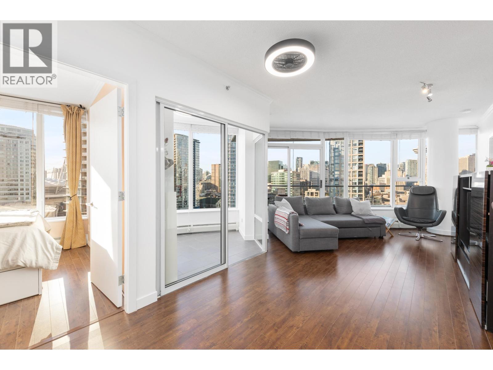 2203 58 Keefer Place, Vancouver, British Columbia V6B 0B8 - Photo 4 - R3082689