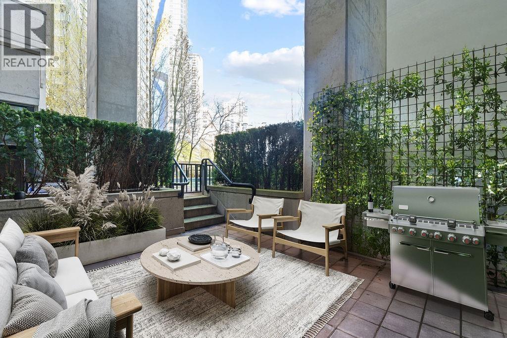 471 Beach Crescent, Vancouver, British Columbia  V6Z 3B9 - Photo 15 - R3082702