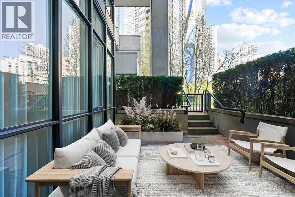 471 Beach Crescent, Vancouver, British Columbia  V6Z 3B9 - Photo 16 - R3082702