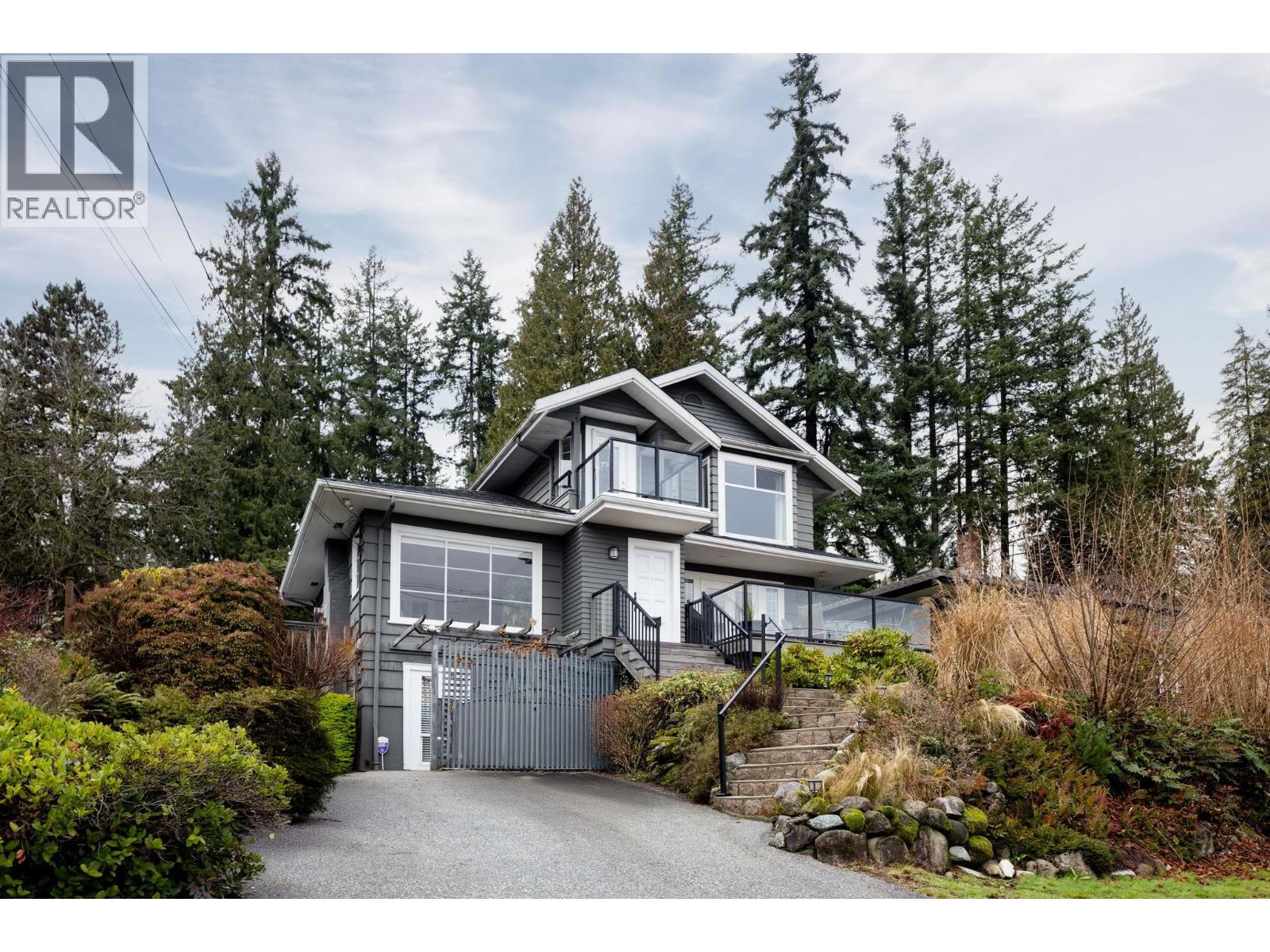 506 TEMPE CRESCENT, North Vancouver, British Columbia