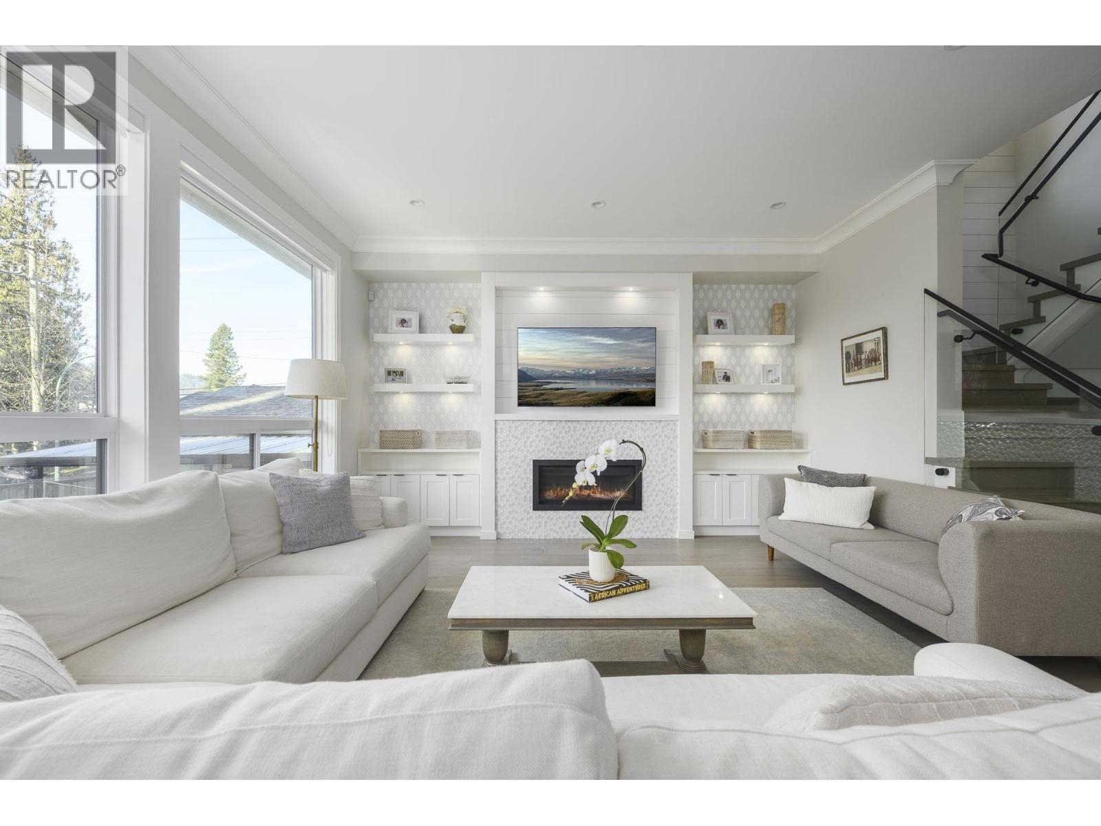 702 Robinson Street, Coquitlam, British Columbia  V3J 2W9 - Photo 8 - R3081841