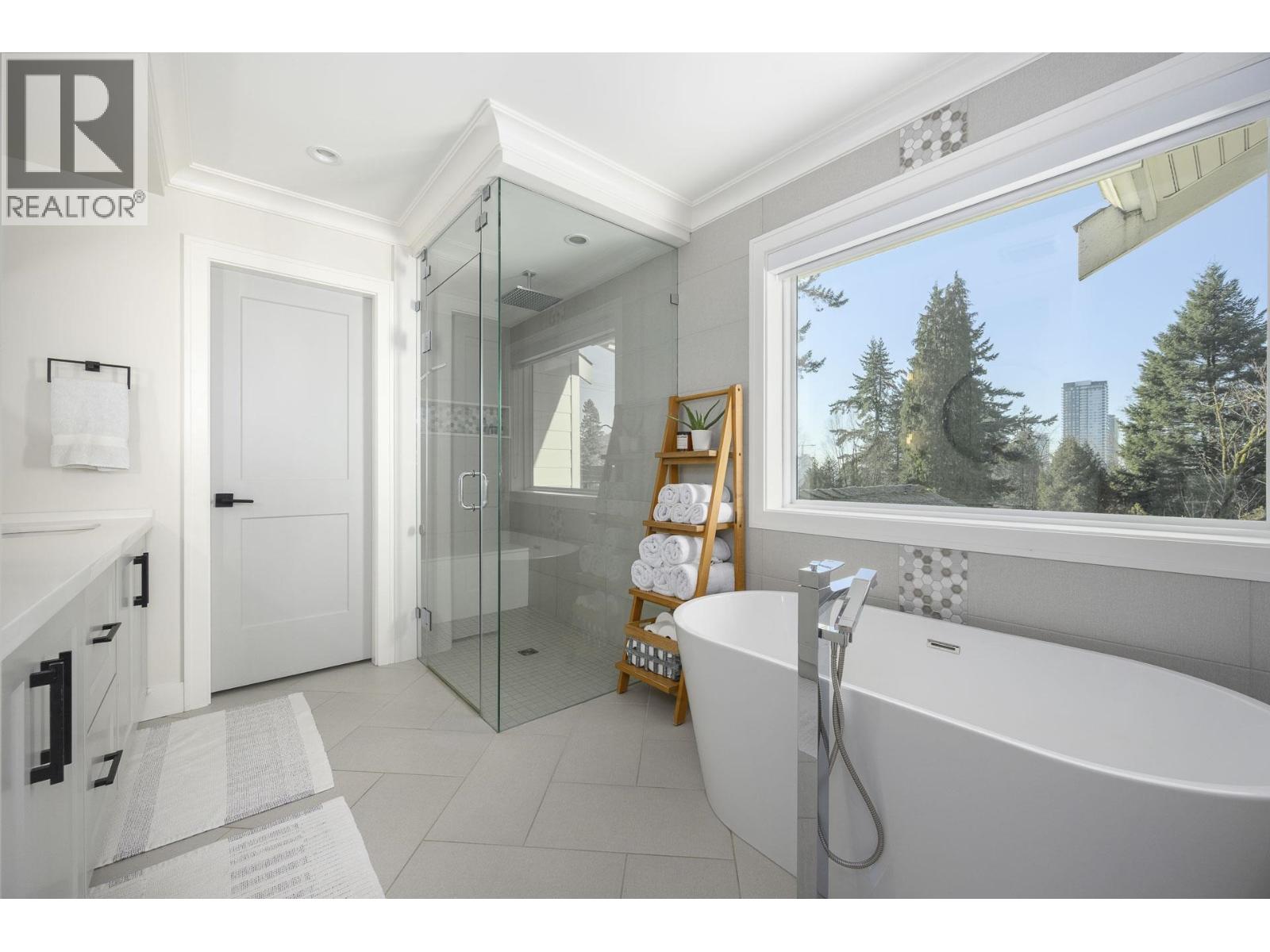 702 Robinson Street, Coquitlam, British Columbia  V3J 2W9 - Photo 16 - R3081841