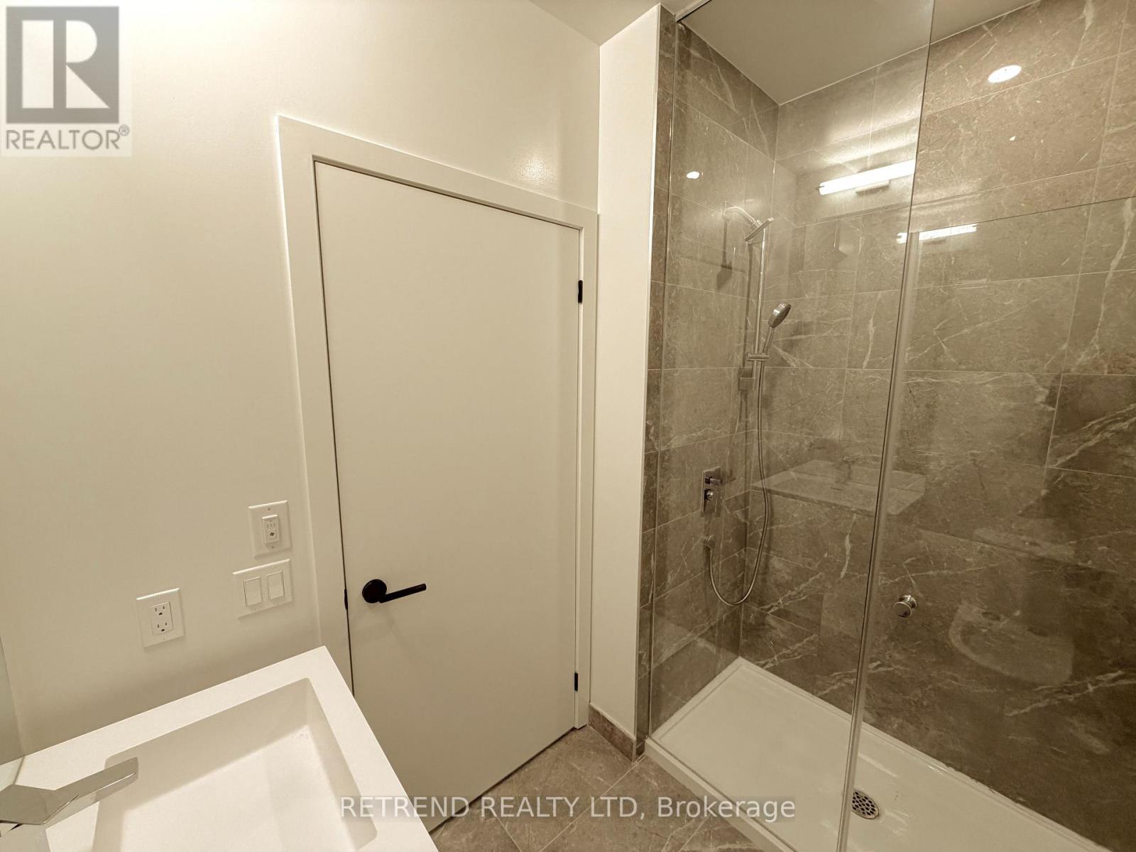 1914 - 1 Quarrington Lane, Toronto, Ontario  M3C 0S4 - Photo 6 - C12726182