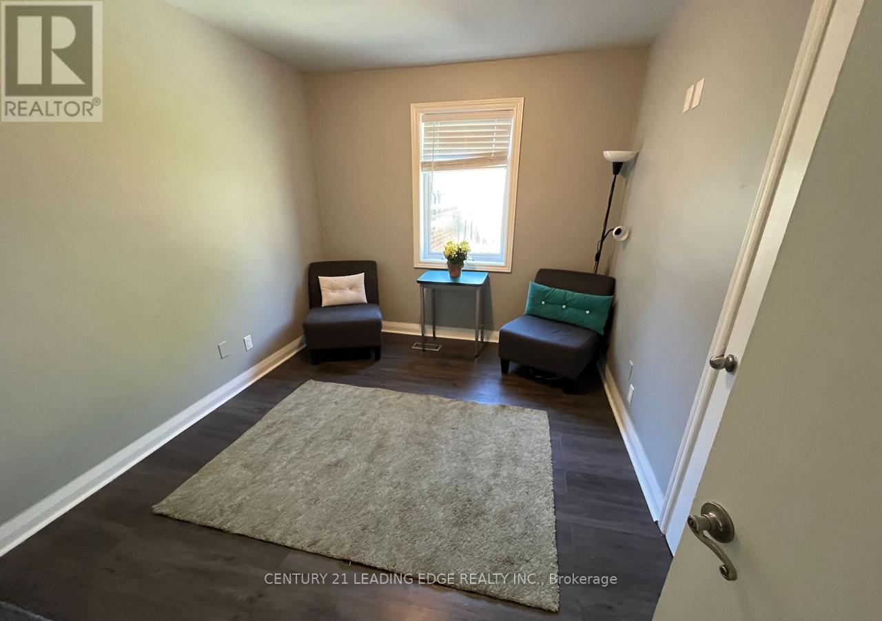 98 Flora Drive W, Toronto, Ontario  M1P 1A6 - Photo 5 - E12726178