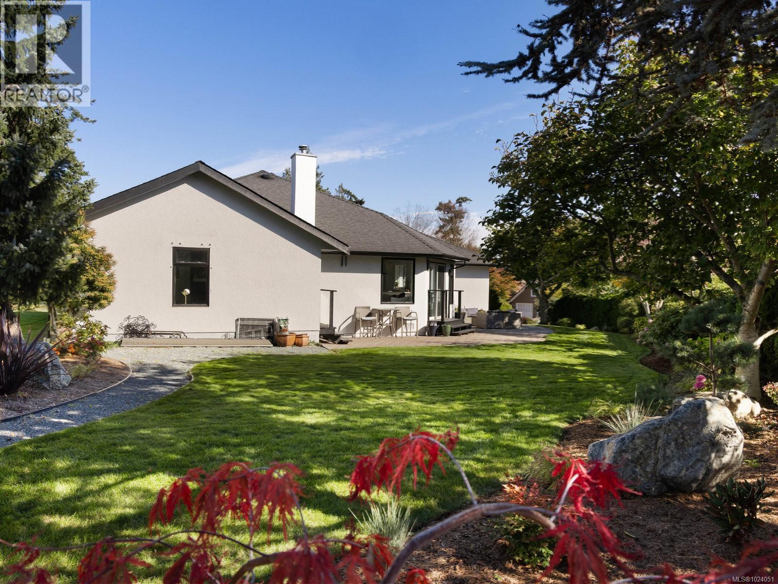 2545 Newman Rd, Central Saanich, British Columbia  V8M 1V1 - Photo 30 - 1024051