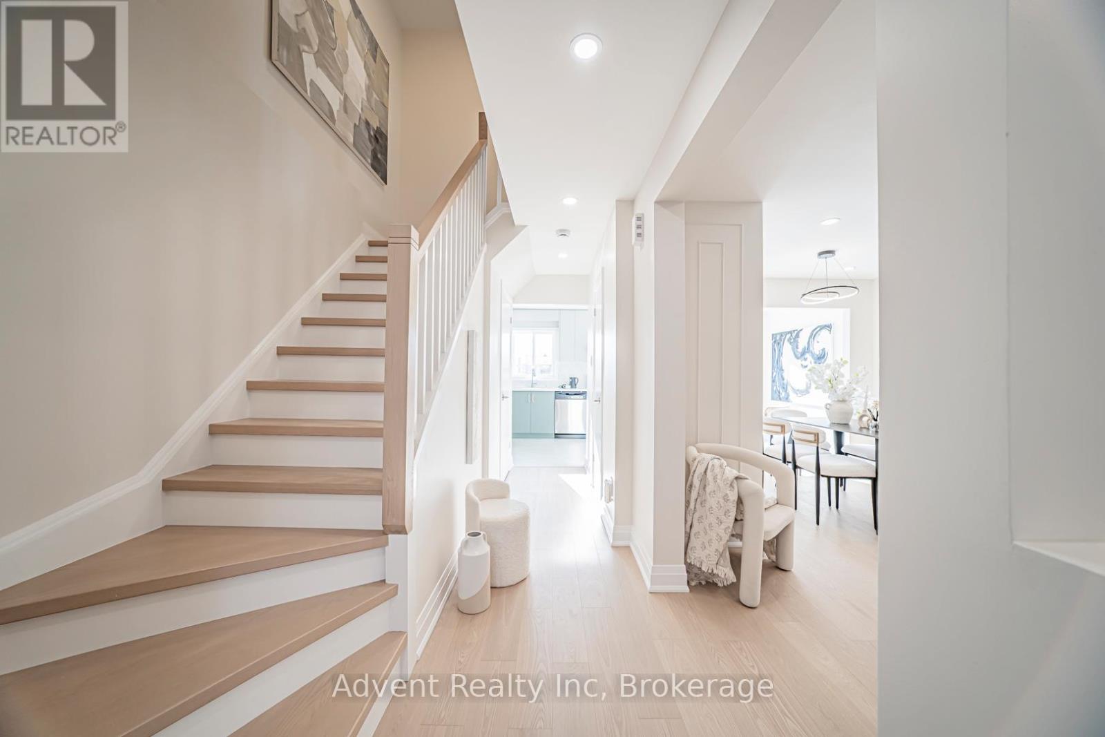 53 Cheeseman Drive, Markham, Ontario  L3R 3G3 - Photo 2 - N12726154