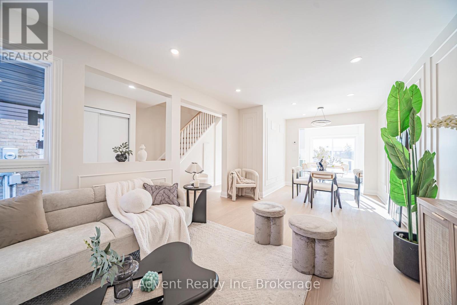53 Cheeseman Drive, Markham, Ontario  L3R 3G3 - Photo 7 - N12726154