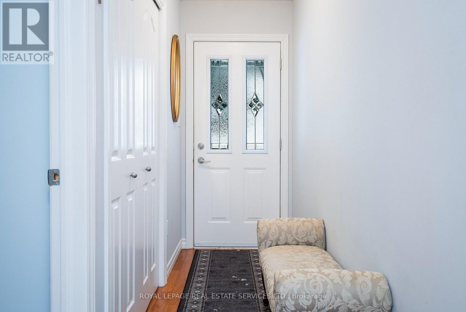 65 Pennsylvania Avenue, Wasaga Beach, Ontario  L9Z 3A8 - Photo 4 - S12726176