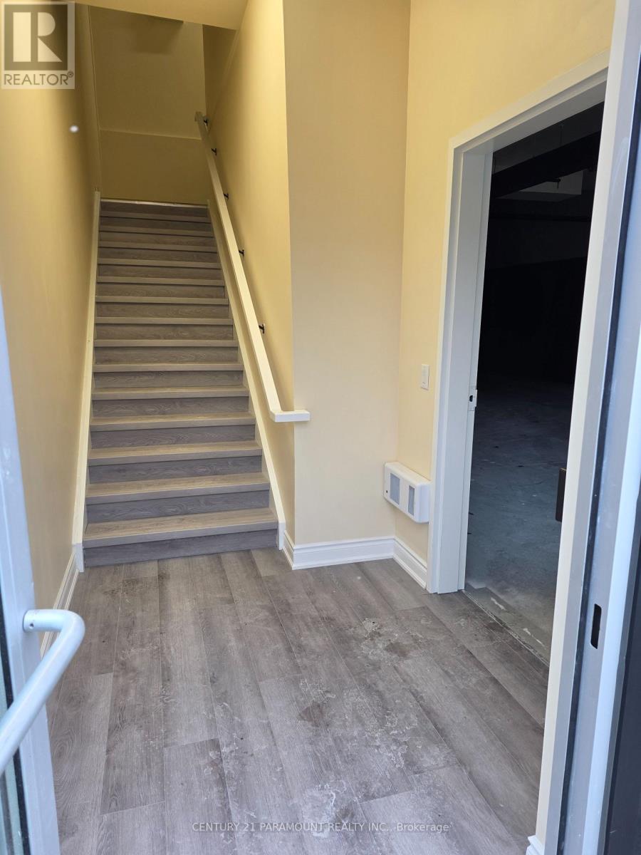 14 Upper Level - 587 Hanlon Creek Boulevard, Guelph, Ontario  N1C 0A1 - Photo 12 - X12605586