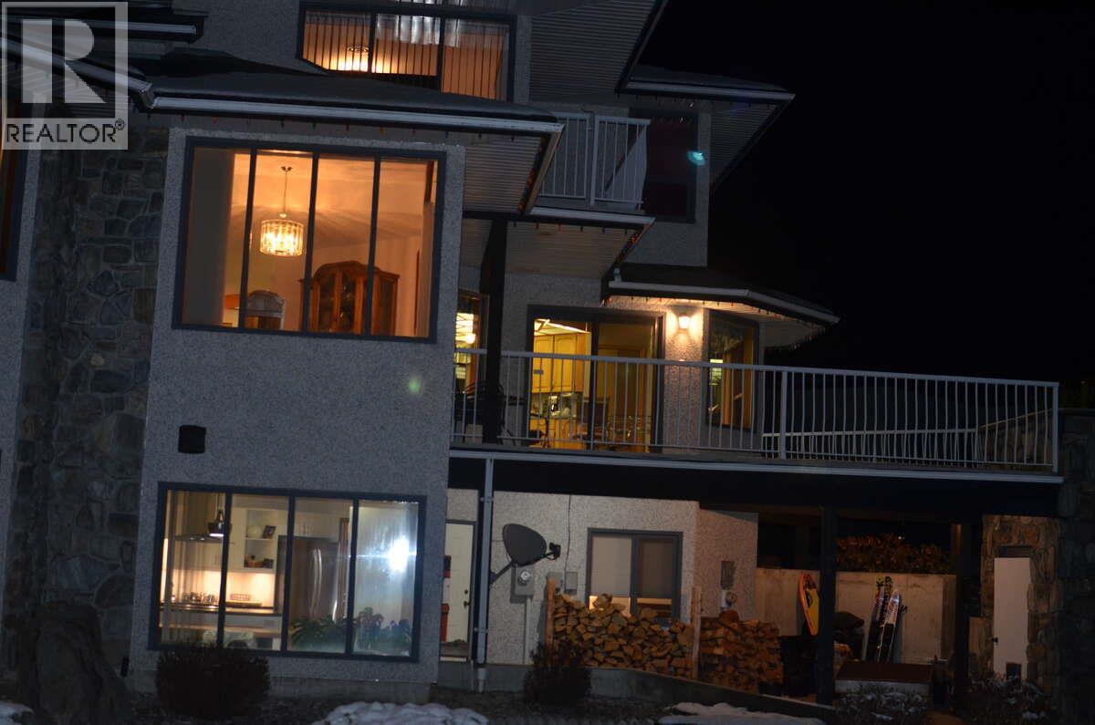 5725 Taghum Frontage Road, Nelson, British Columbia V1L 6X9 - Photo 7 - 10373533