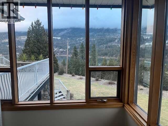 5725 Taghum Frontage Road, Nelson, British Columbia V1L 6X9 - Photo 17 - 10373533