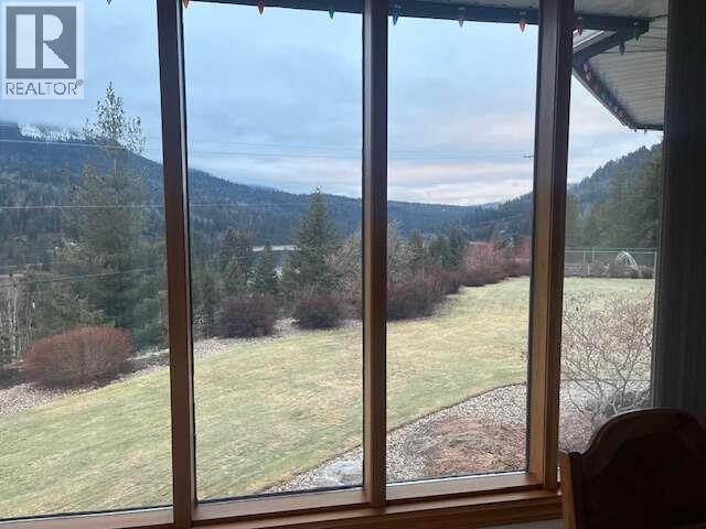 5725 Taghum Frontage Road, Nelson, British Columbia V1L 6X9 - Photo 16 - 10373533