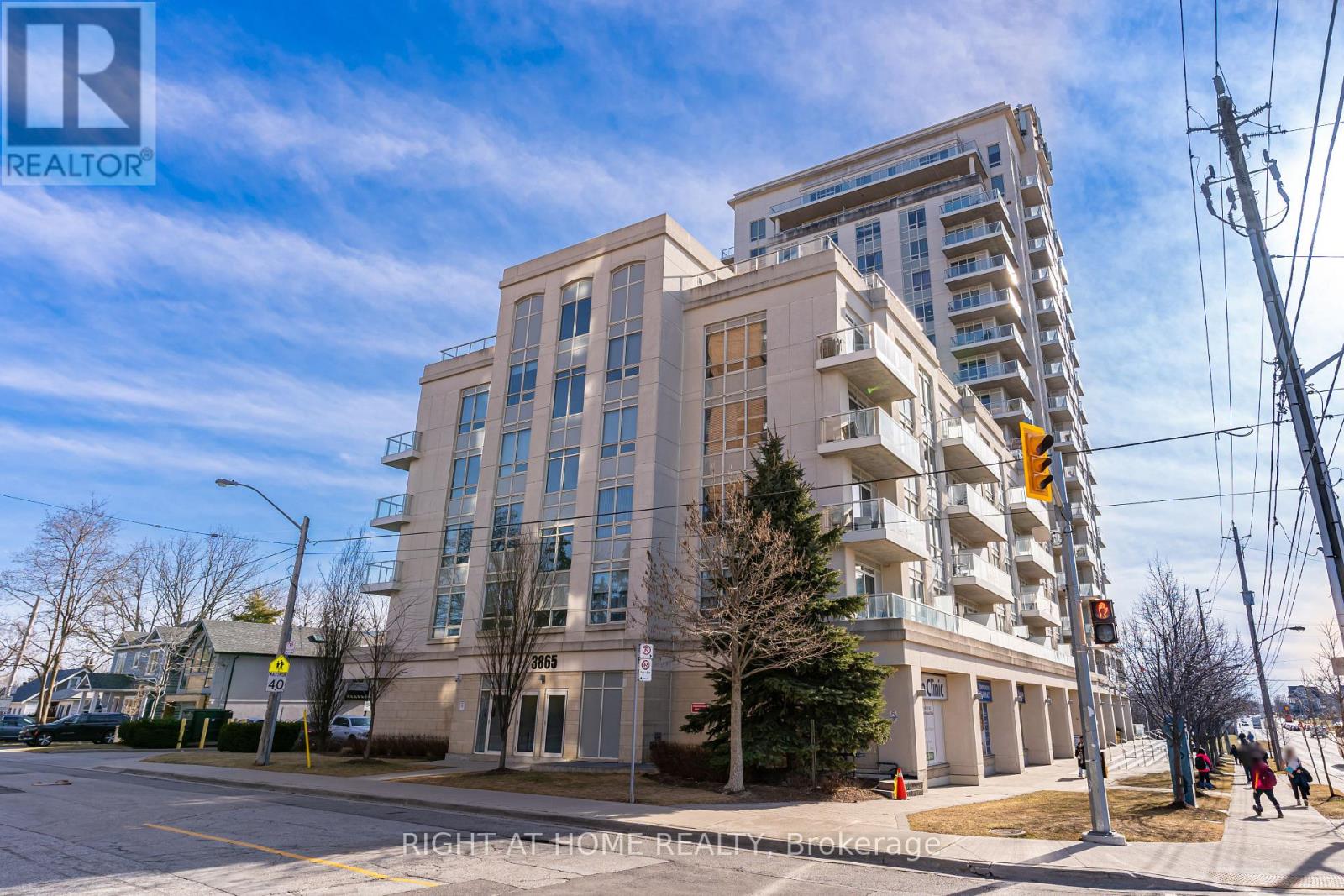 307 - 3865 Lake Shore Boulevard W, Toronto, Ontario  M8W 0A2 - Photo 1 - W12726136