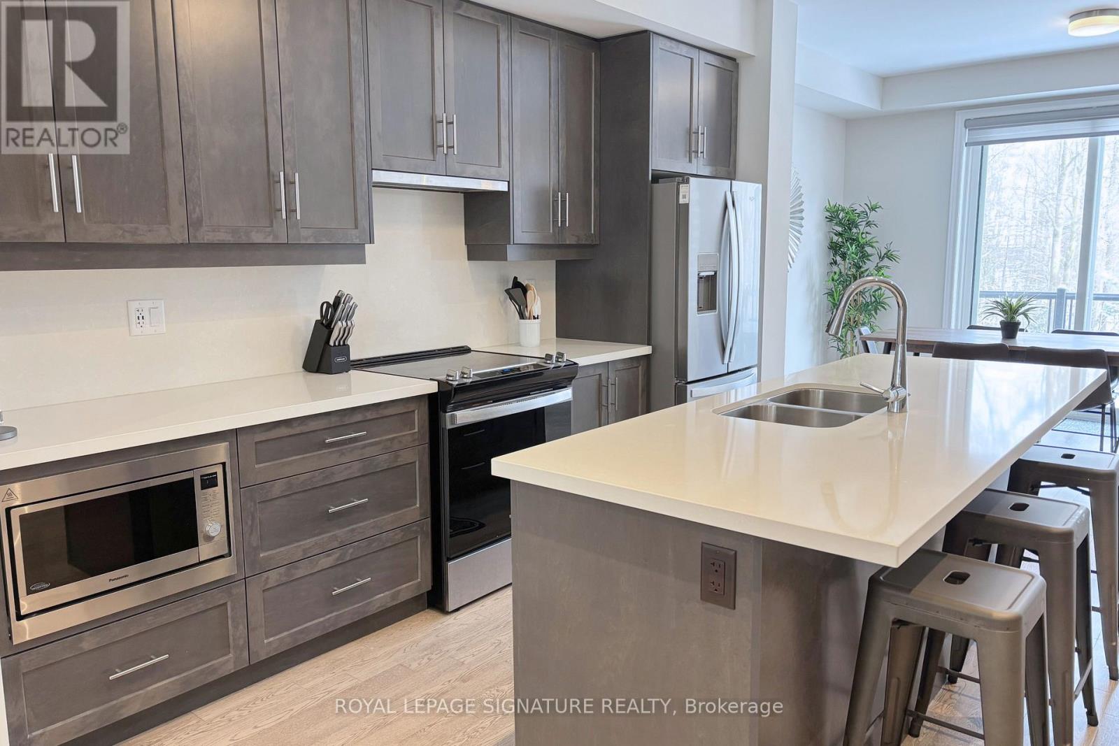 63 Folcroft Street, Brampton, Ontario  L6Y 0B6 - Photo 4 - W12726146