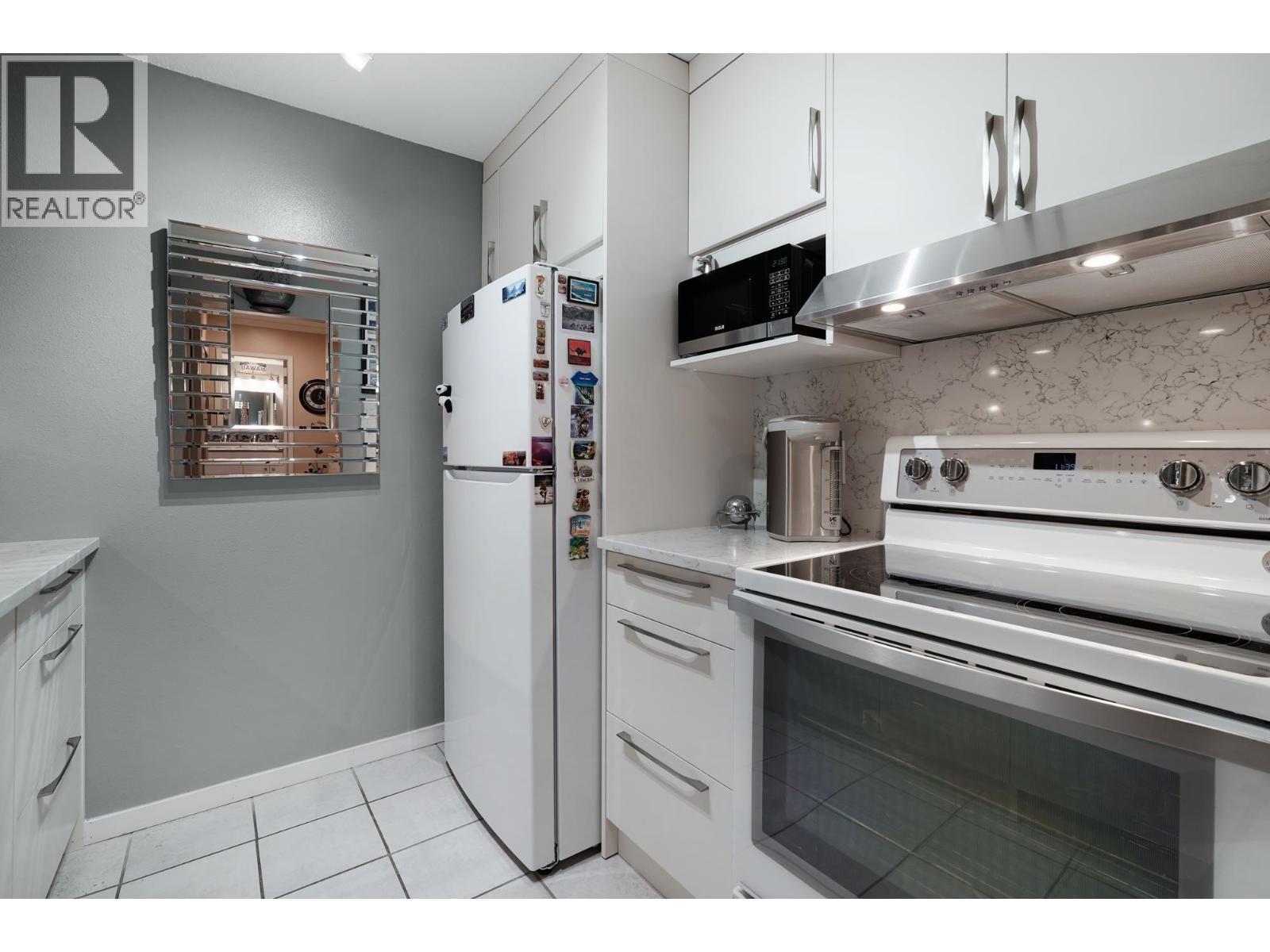 202 9300 Glenacres Drive, Richmond, British Columbia  V7A 1Y8 - Photo 7 - R3074117