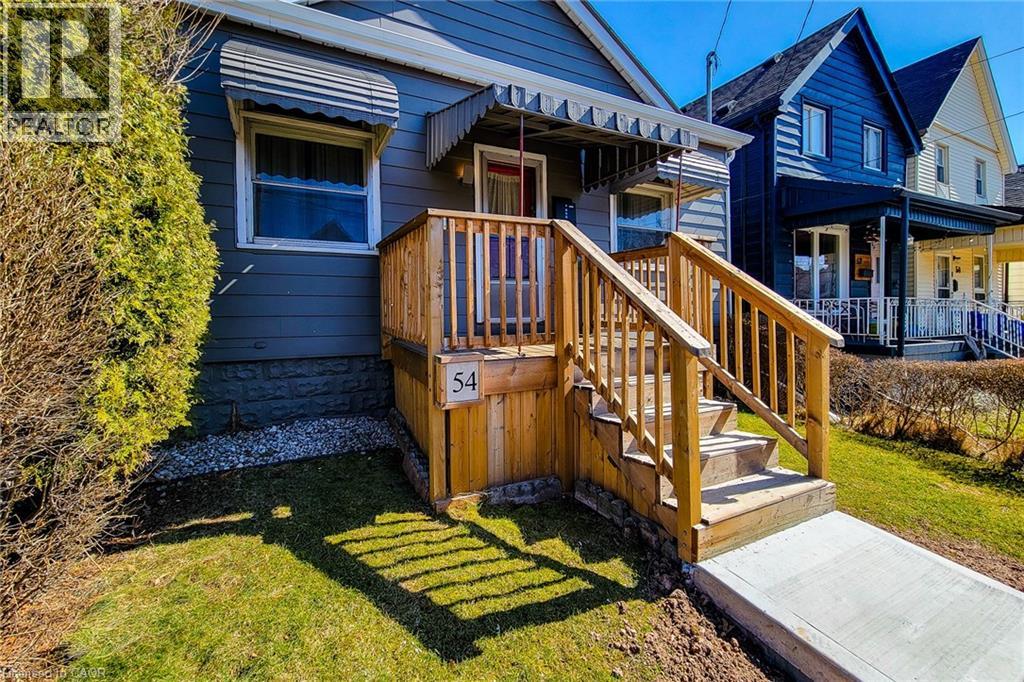 54 Fairview Avenue, Hamilton, Ontario  L8L 7B6 - Photo 2 - 40800529