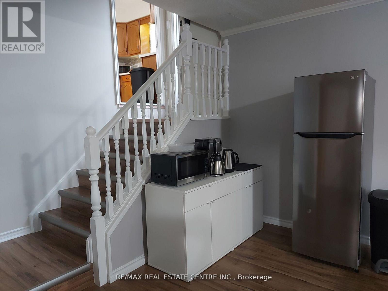 31 Josselyn Drive, London South, Ontario  N6E 3V7 - Photo 25 - X12726152