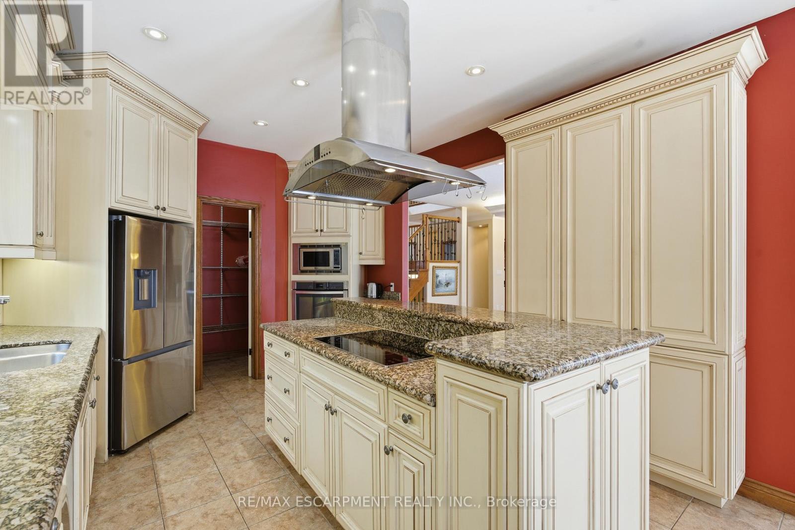 4 Lakeside Drive, Hamilton, Ontario  L8E 5C1 - Photo 11 - X12726180