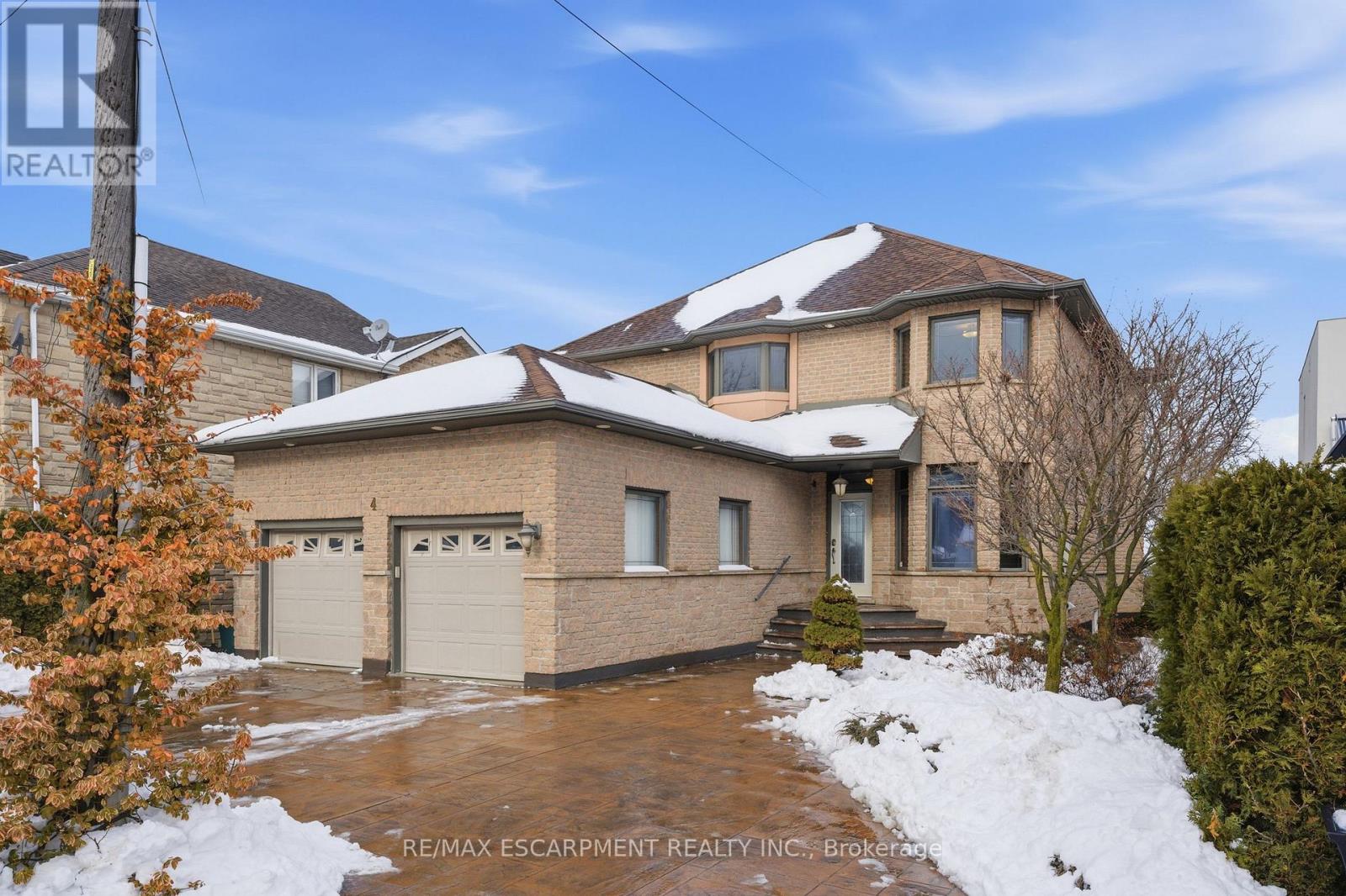 4 Lakeside Drive, Hamilton, Ontario  L8E 5C1 - Photo 2 - X12726180