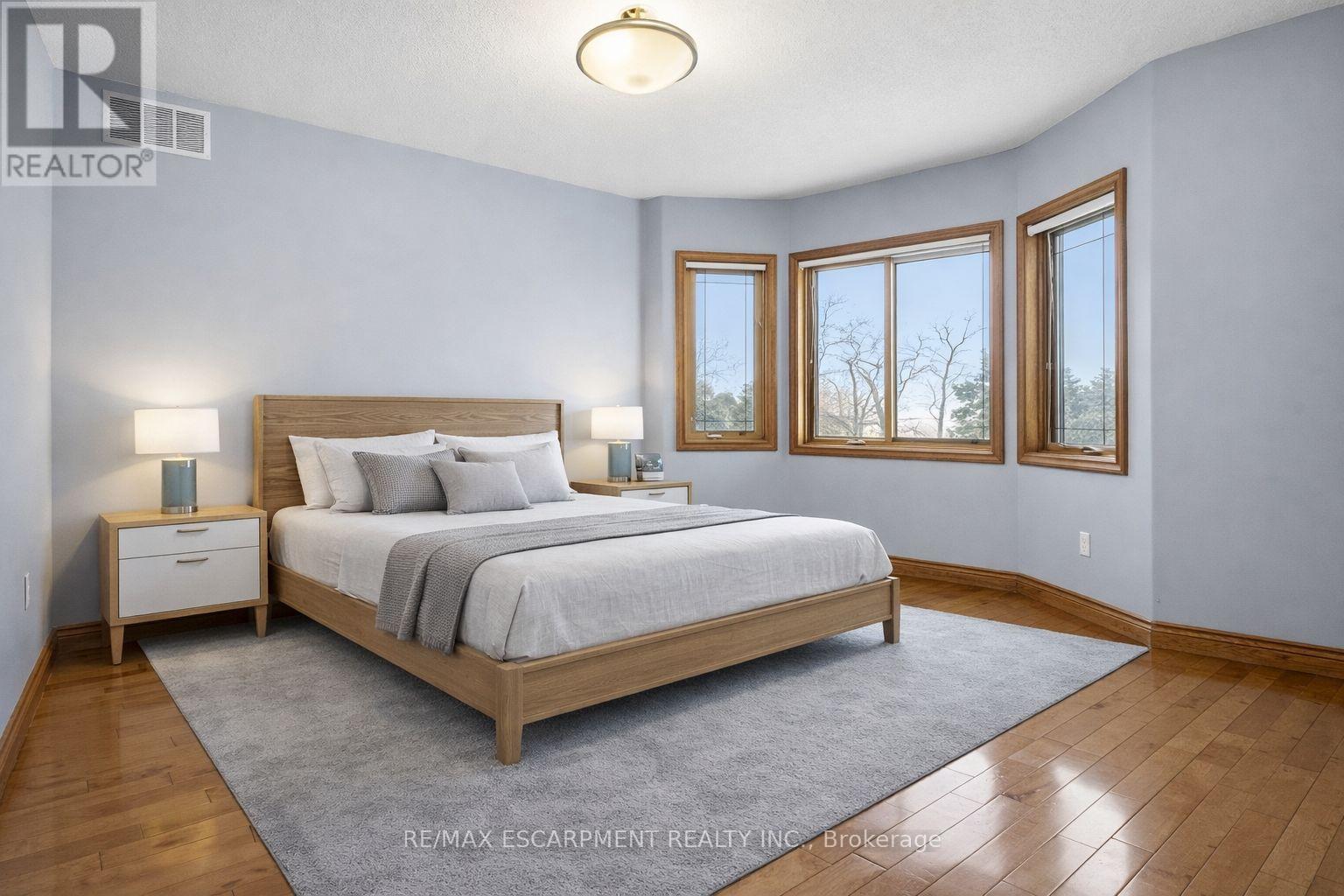 4 Lakeside Drive, Hamilton, Ontario  L8E 5C1 - Photo 23 - X12726180