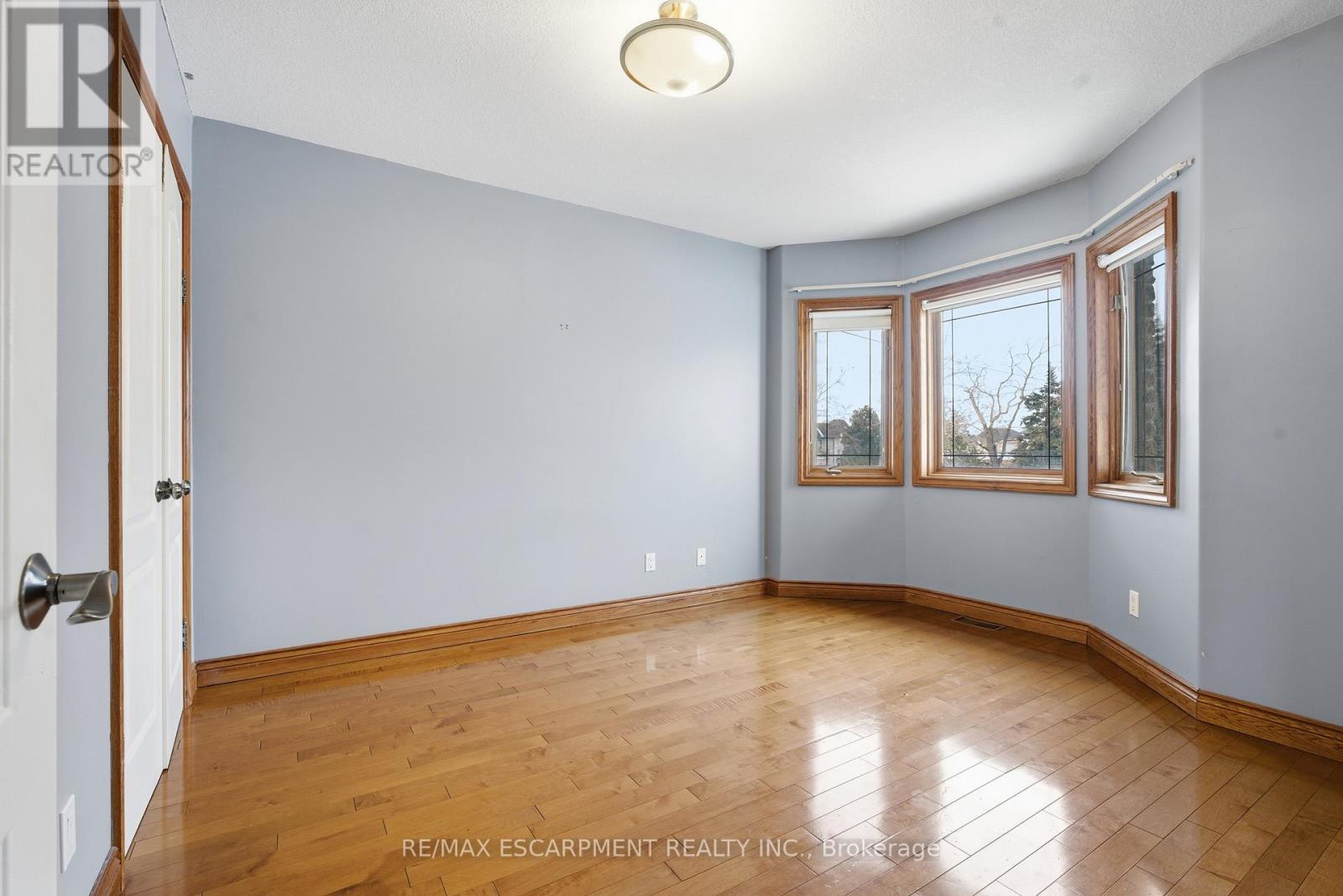 4 Lakeside Drive, Hamilton, Ontario  L8E 5C1 - Photo 24 - X12726180