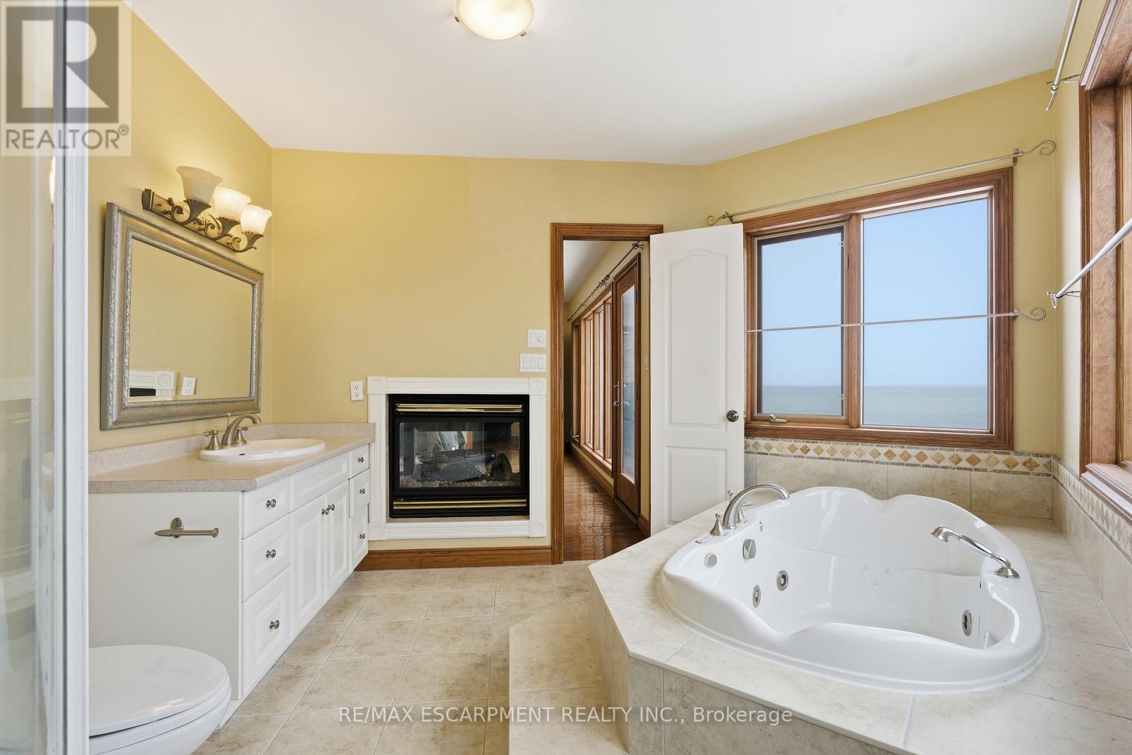 4 Lakeside Drive, Hamilton, Ontario  L8E 5C1 - Photo 30 - X12726180