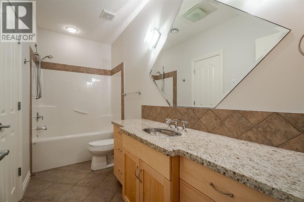 14 Discovery Woods Villas Sw, Calgary, Alberta  T3H 5A6 - Photo 40 - A2273726