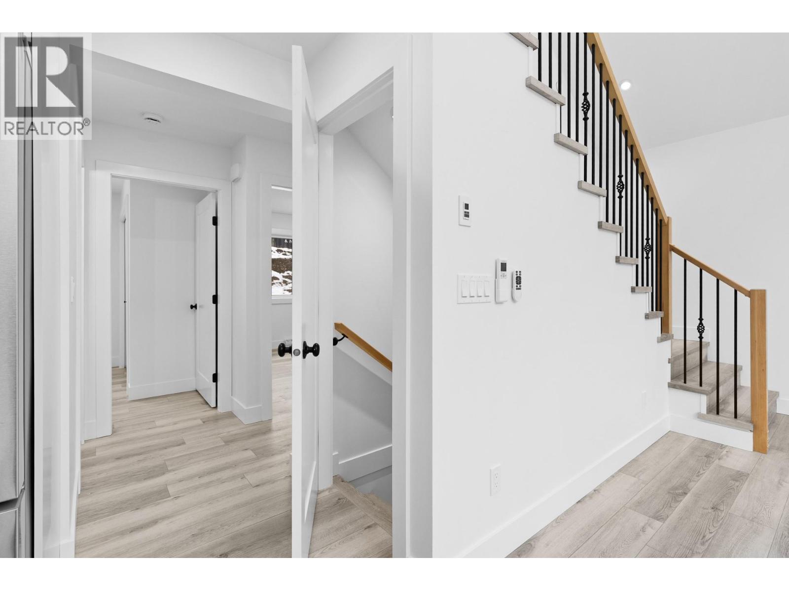 645 Grand Oro Road, Kaleden, British Columbia  V0H 1K0 - Photo 13 - 10373792