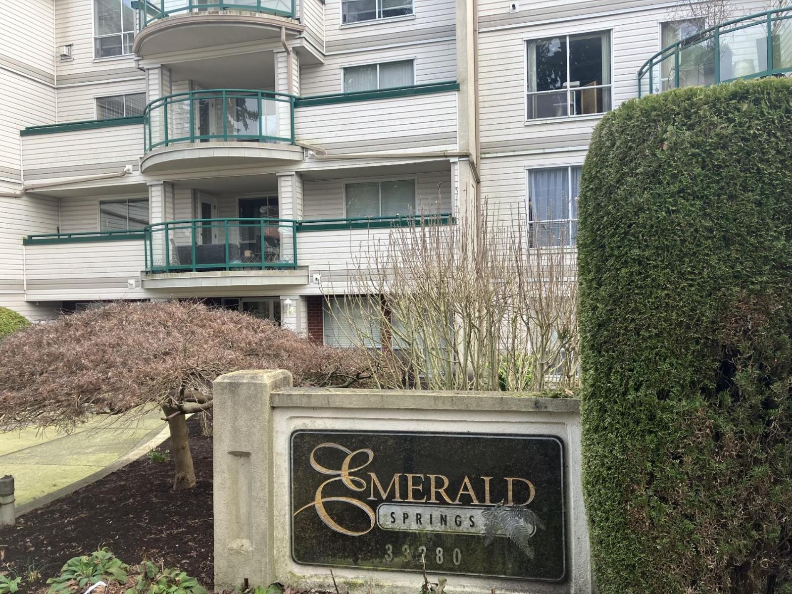 102 33280 E Bourquin Crescent, Abbotsford, British Columbia  V2S 7K2 - Photo 3 - R3082610