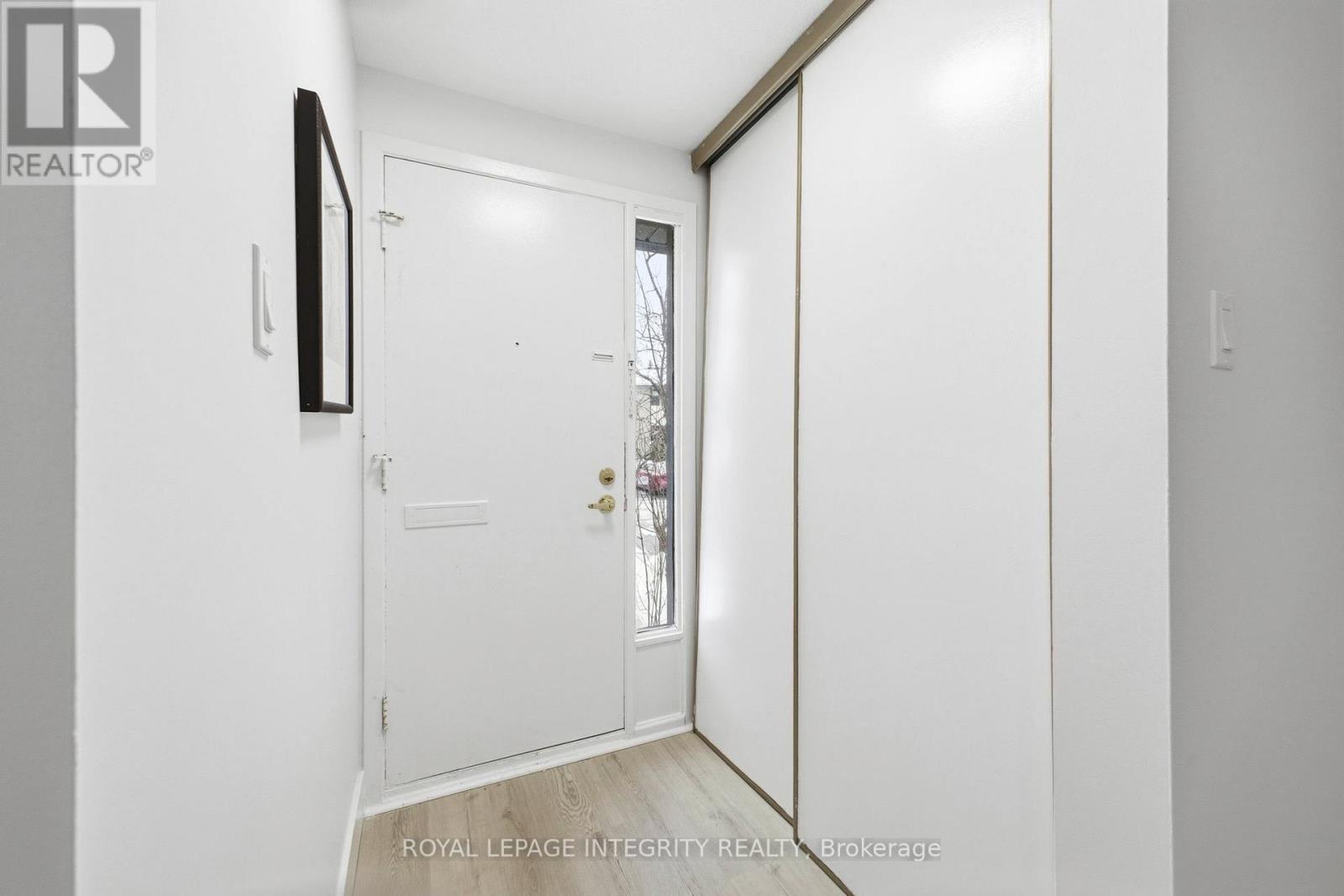 6 - 7868 Jeanne D'arc Boulevard N, Ottawa, Ontario  K1C 2E9 - Photo 4 - X12726206