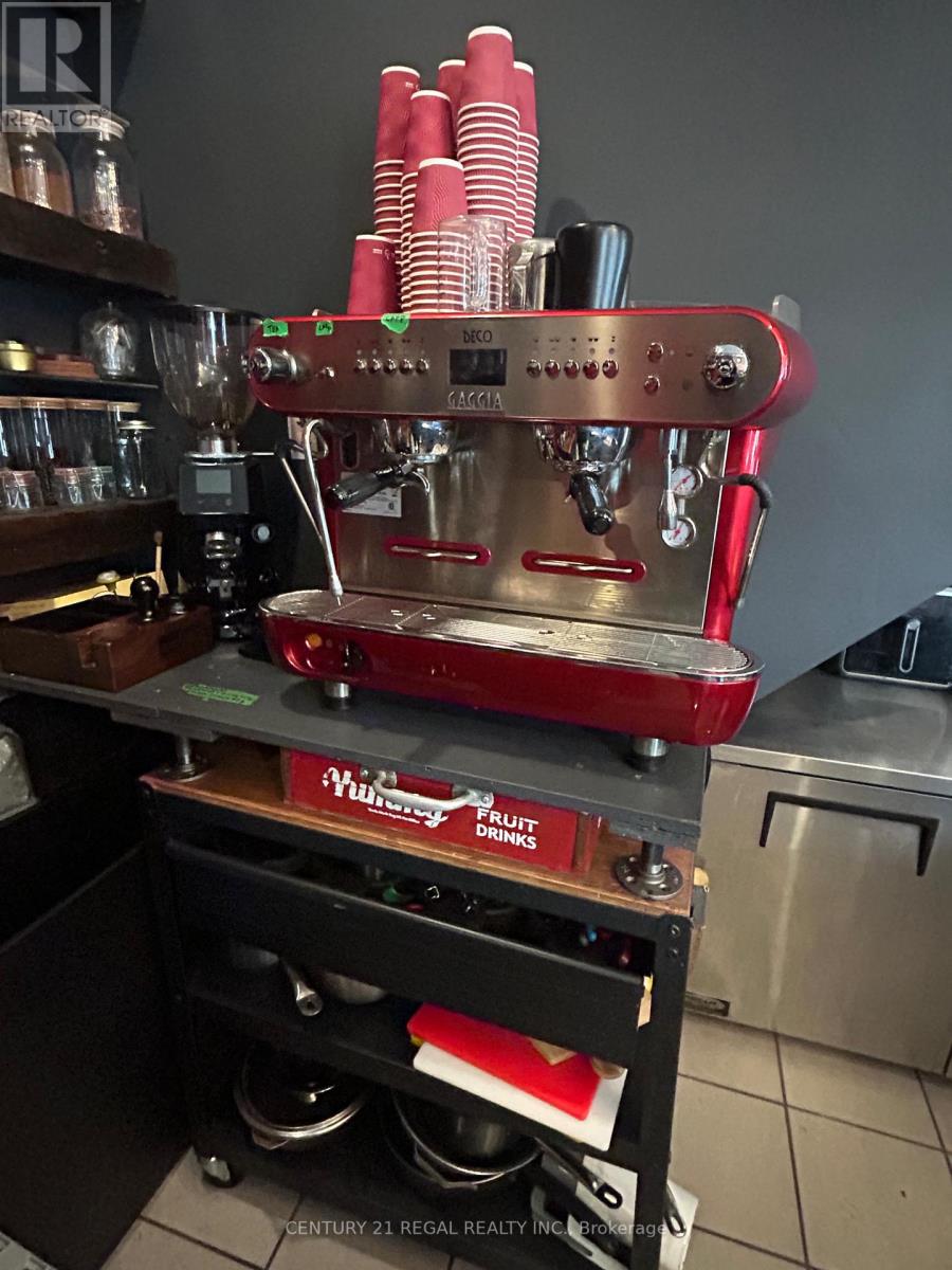 1150 Davenport Road, Toronto, Ontario  M6H 2G5 - Photo 8 - C12643718