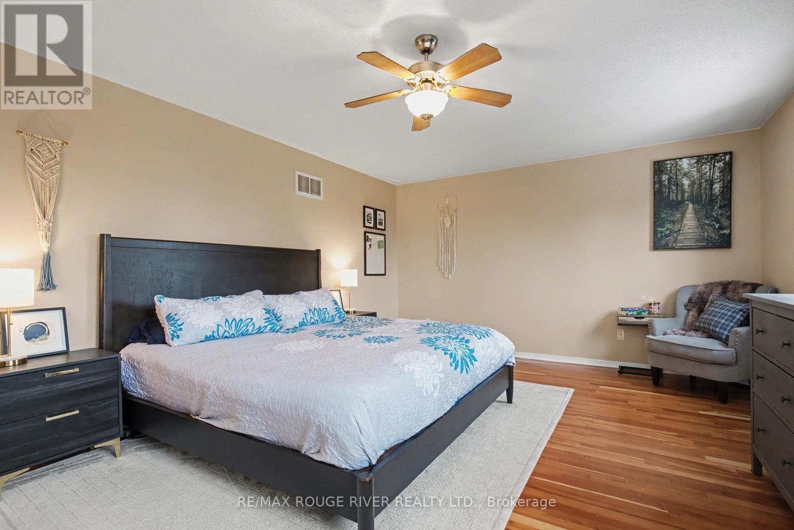 78 Cook Street, Kawartha Lakes, Ontario  K9V 0C7 - Photo 15 - X12694192