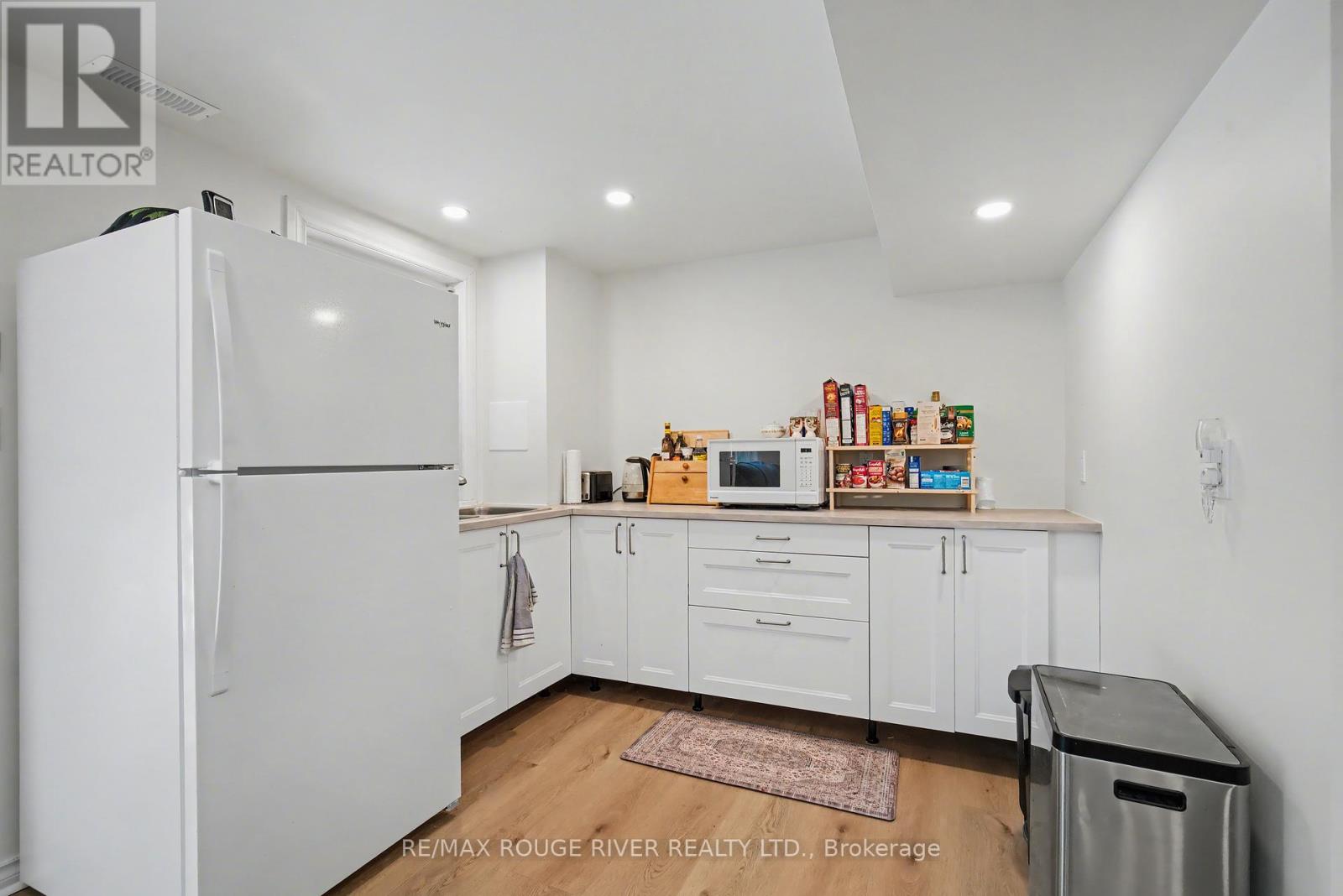 78 Cook Street, Kawartha Lakes, Ontario  K9V 0C7 - Photo 26 - X12694192