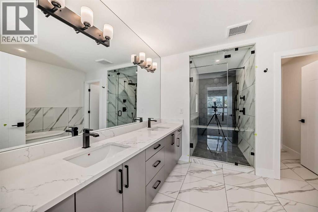 8308 34 Avenue Nw, Calgary, Alberta  T3B 1R2 - Photo 6 - A2269274