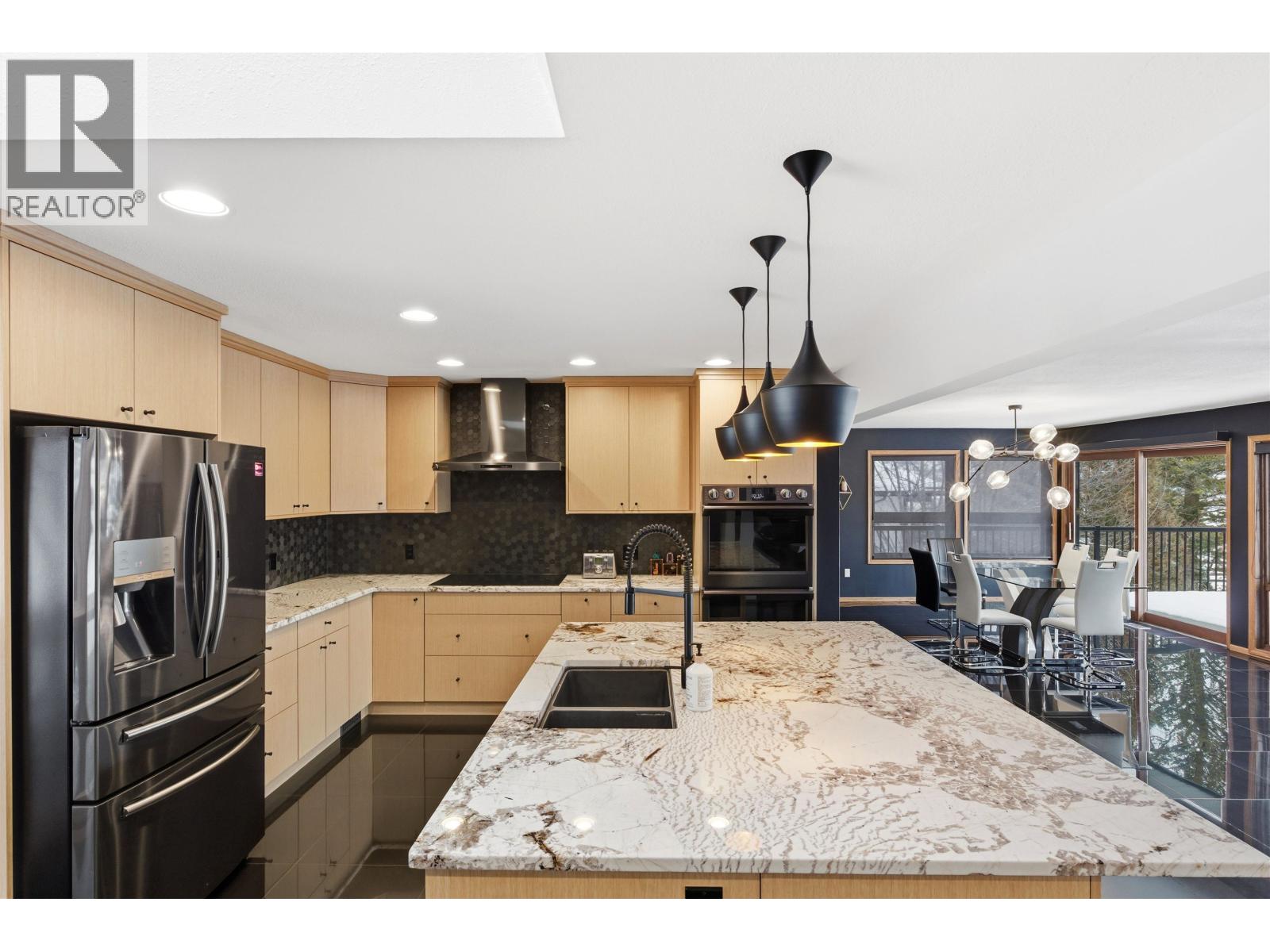 154 Country Club Boulevard, Williams Lake, British Columbia  V2G 3T2 - Photo 2 - R3060835