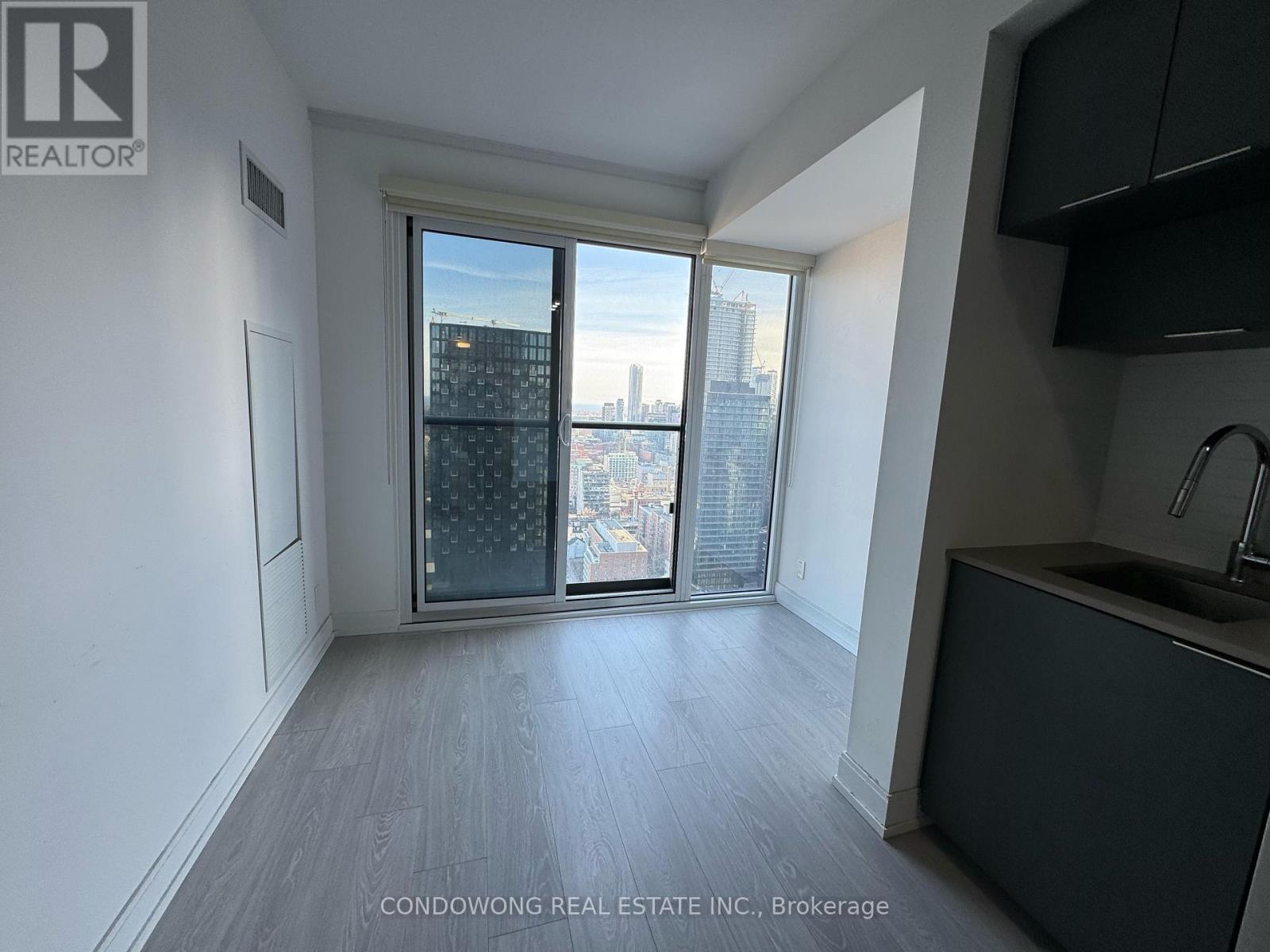 3307 - 181 Dundas Street E, Toronto, Ontario  M5A 0N5 - Photo 4 - C12726220