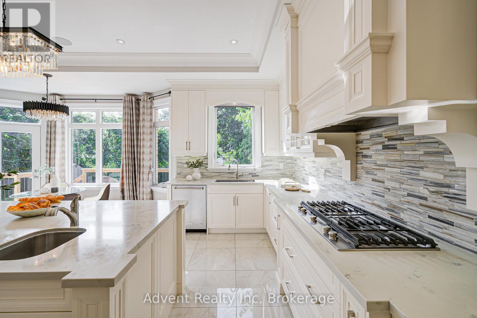 27 Tefley Road, Toronto, Ontario  M2M 1C5 - Photo 19 - C12726226