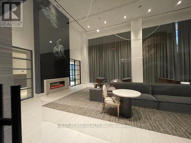 1510 - 39 Roehampton Avenue, Toronto, Ontario  M4P 0G1 - Photo 17 - C12726228