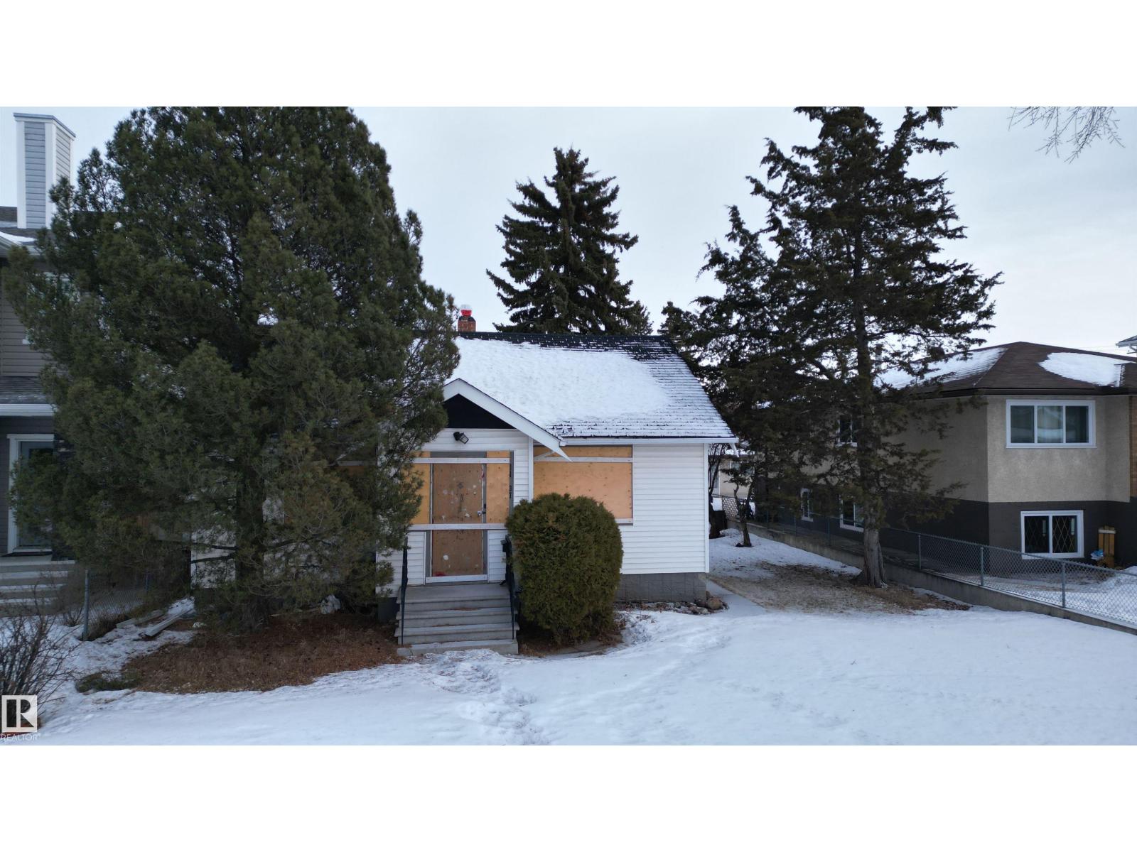 11237 102 St Nw, Edmonton, Alberta  T5G 2E2 - Photo 2 - E4470937