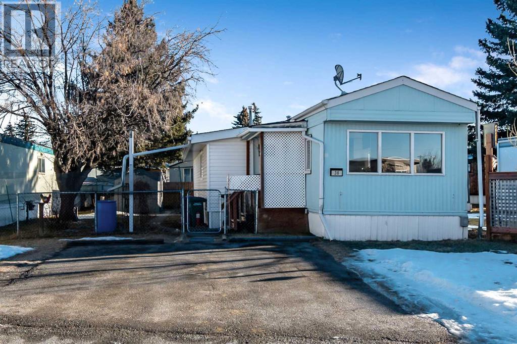 112 1st Street Se, Diamond Valley, Alberta  T0L 0H0 - Photo 3 - A2280021