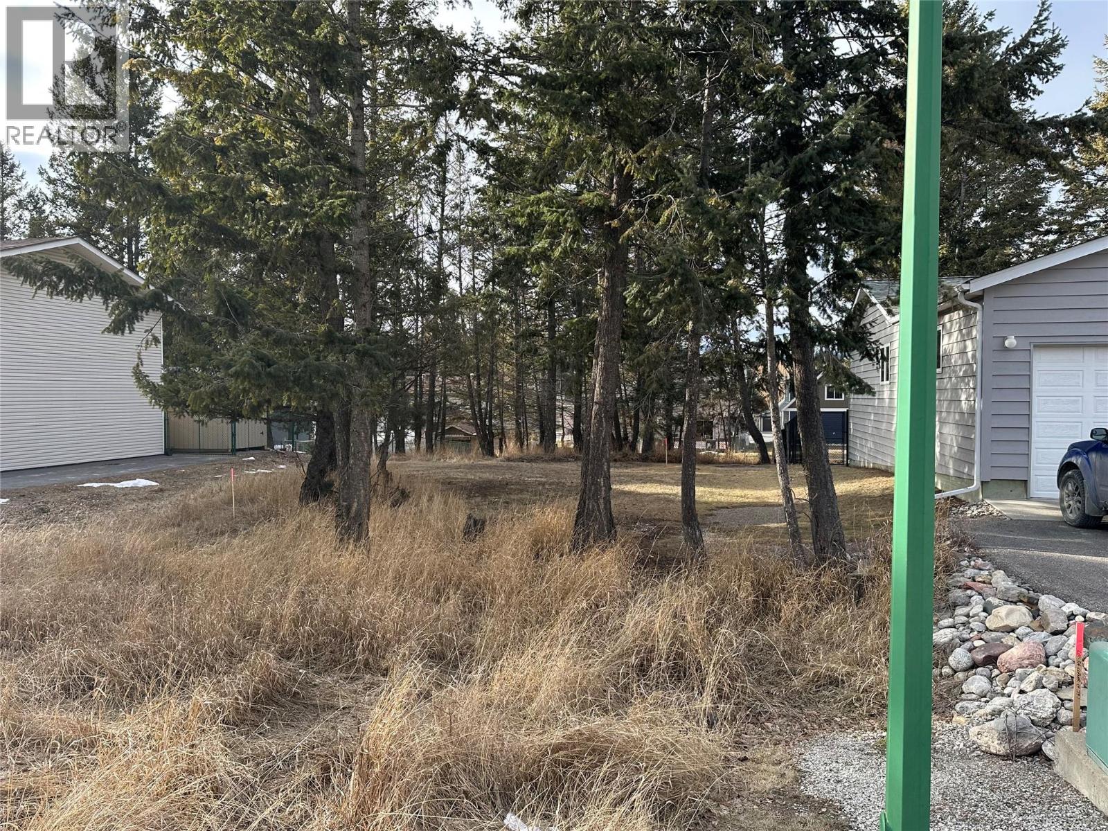 7495 Jackson Avenue, Radium Hot Springs, British Columbia  V0A 1M0 - Photo 2 - 10373781