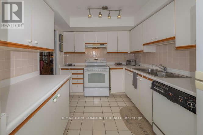 712 - 40 Harding Boulevard W, Richmond Hill, Ontario  L4C 9S5 - Photo 15 - N12726194