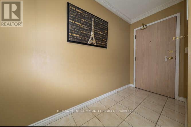 712 - 40 Harding Boulevard W, Richmond Hill, Ontario  L4C 9S5 - Photo 3 - N12726194