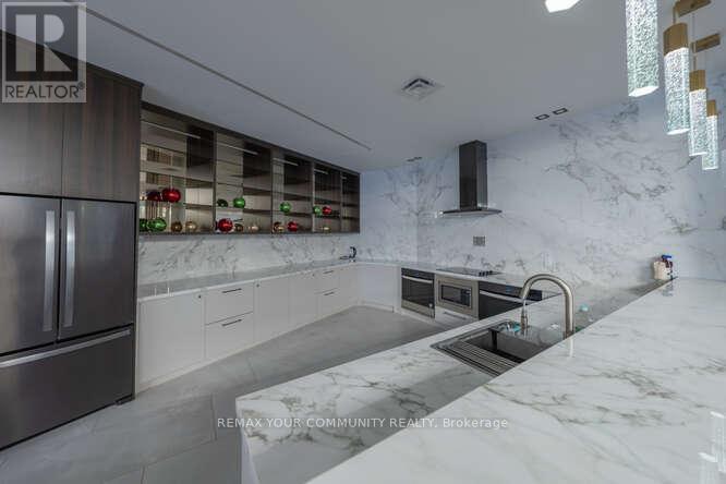 712 - 40 Harding Boulevard W, Richmond Hill, Ontario  L4C 9S5 - Photo 39 - N12726194