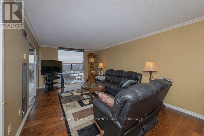 712 - 40 Harding Boulevard W, Richmond Hill, Ontario  L4C 9S5 - Photo 7 - N12726194