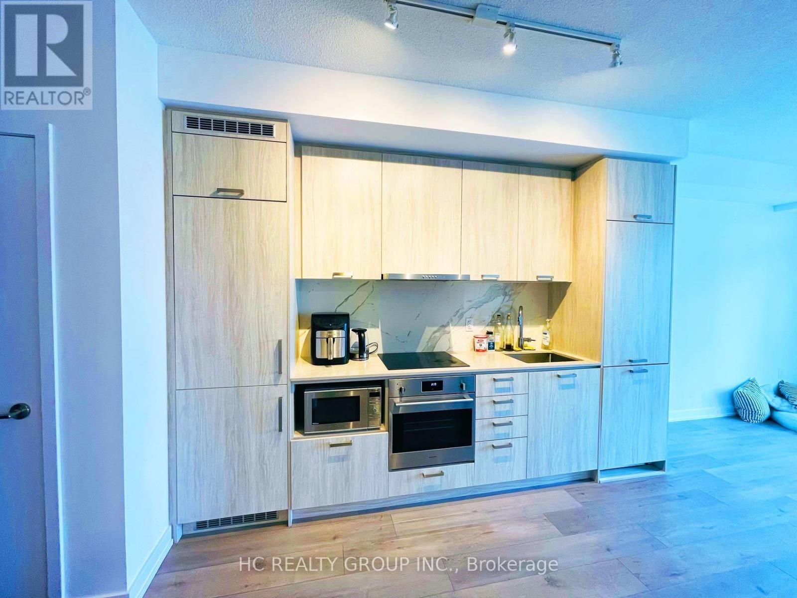 1711 - 38 Honeycrisp Crescent, Vaughan, Ontario  L4K 0M8 - Photo 3 - N12726258